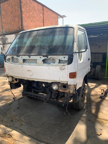 Imagen 5 de 8 de Toyota Dyna Chasis