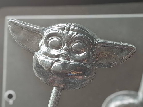 * Molde Paletas Chocolate 2 Baby Yoda Star Caras Yeso Jabon