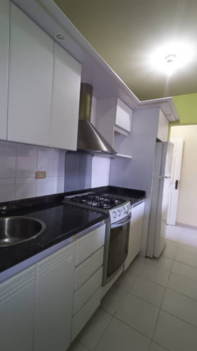 Apartamento En Residencias Hazerot Suite, Urb. Trigal Norte Mar - Dvip