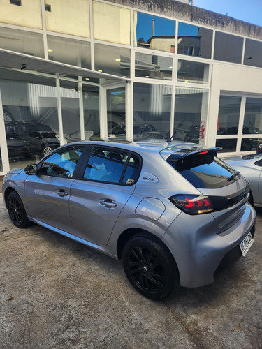 Peugeot 208 1.6 Style Tiptronic