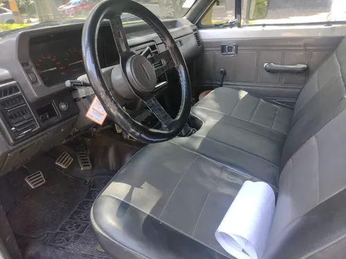 Mazda B2200 2.2 B2200