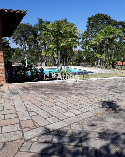 Imagem 5 de 30 de Chácara Com Casa Sede - 3 Dormts(1 Suíte), Lavabo, Sala De Estar Com Lareira, Sala De Jantar, Cozinha, Lavanderia Com Armário, Área Gourmet Com Churrasqueira E 2 Wcs., Casa Caseiro - Ch00301 - 695248