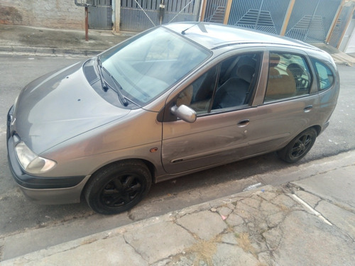 Renault Scenic 2000 2.0 Rxe 5p
