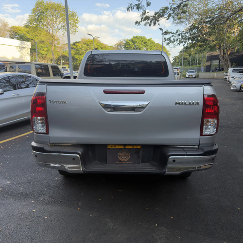 Toyota Hilux 2.4l