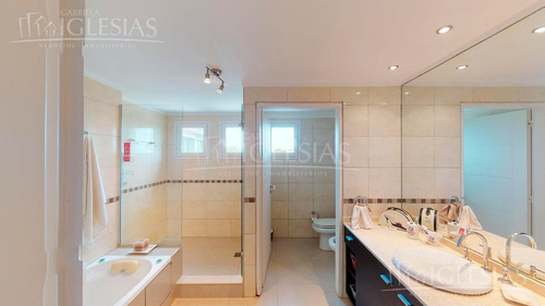 Tour 360º - Casa Al Lago Con Cuatro Dormitorios En Los Sauces