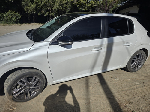 Peugeot 208 1.6l Feline Tiptronic