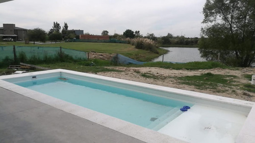 Imagen 13 de 13 de Casa En Venta Al Lago En El Canton!