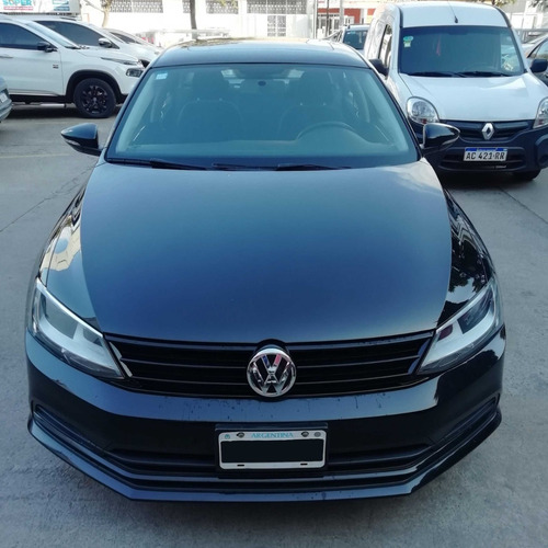 Imagen 3 de 15 de Volkswagen Vento 2.0 Advance Summer 2015