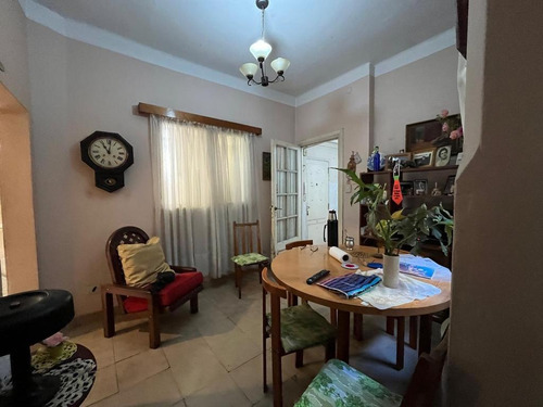 Abuelito Dime Tu - Tipo Casita Todo En Bajos Con Patio