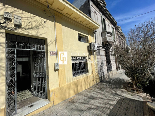 Casa Padrón Único En Venta De Dos Dormitorios En Palermo