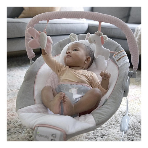 Imagen 3 de 6 de Silla Mecedora Unicornio Ingeniuty