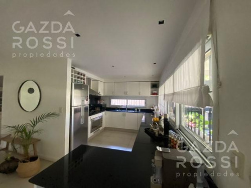 Imagen 15 de 30 de Casa - Adrogue
