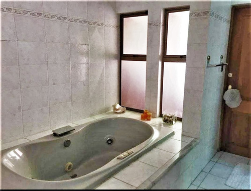 Imagen 6 de 9 de I. Holzapfel #519. Hermosa E Imponente Casa 5d5b En Pinares