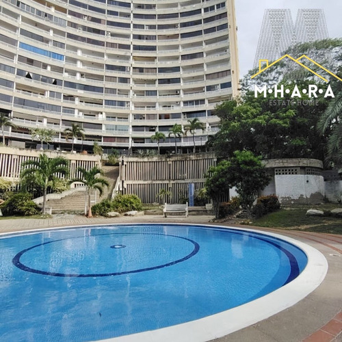 Apartamento En Alquiler En La Guaira Con Piscina Y Vista Al Mar