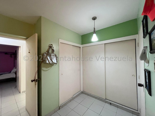 Apartamento En Venta Ubicado En Maracay Urb Calicanto Db 24-27543