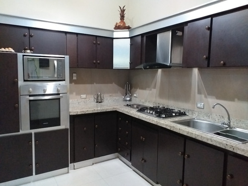 Imagen 5 de 12 de Casa Total Amoblada En Coro. 0414-5725250 Cod 22-7392
