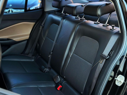 Chevrolet Onix Plus 10tat Pr2
