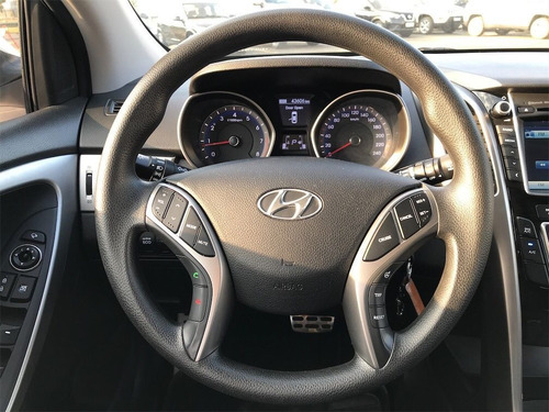 Imagem 7 de 9 de Hyundai I30 2014 1.8 Aut. 5p