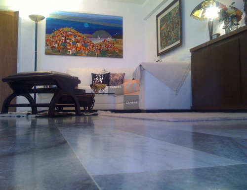 Precioso Apartamento Con Vista Al Puerto De Punta Del Este, Ubicado En La Peninsula.- Ref: 1386