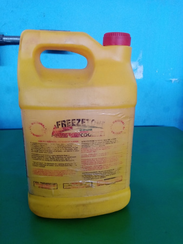 Refrigerante Anticorrosivo Freezetone Rojo 2 Galones 17511