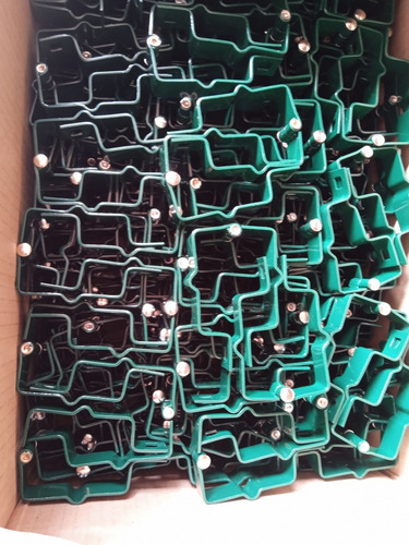 200 Abrazaderas Para Rejacero De 2 X 2 (Usado)