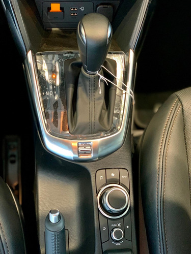 Imagen 10 de 14 de Mazda 2 Sedan Touring At Plata