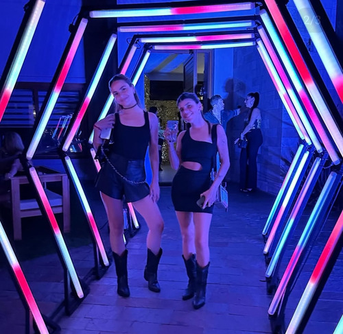Alquiler Tunel Led Neon Hexagonal Para Fiestas Y Eventos