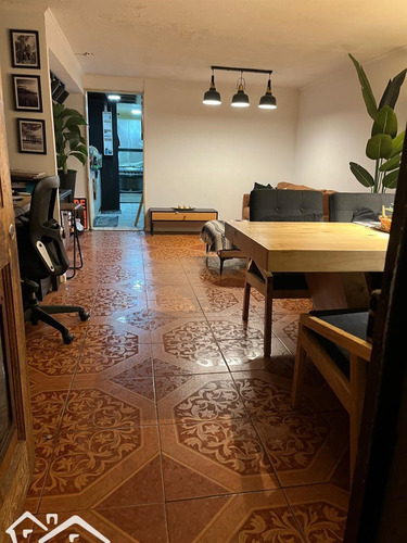 Casa En Venta De 2 Dorm. En Maipú