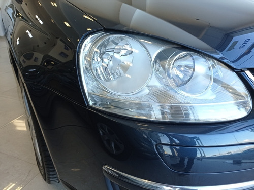 Volkswagen Vento 1.9 I Luxury Dsg 2010