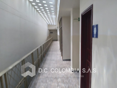 Imagen 2 de 18 de Consultorios En Venta Alcazares 815-2759