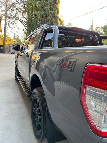 Imagen 18 de 20 de Ford Ranger Black Edition Cabina Doble 4x4 Diesel At