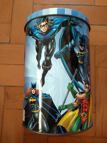 Imagem 1 de 11 de Lata Do Batman Vazia Ano 2000 Usado