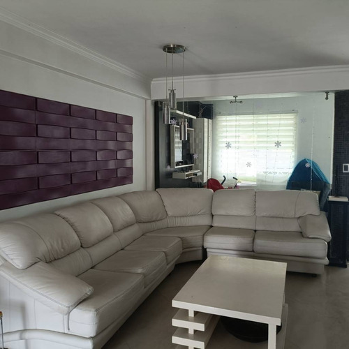 Imagen 3 de 18 de Townhouse En Venta Urb Colinas De Carrizal