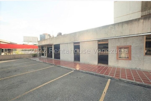 Imagen 3 de 17 de Local Comercial En Venta En Las Mercedes A Pie De Calle