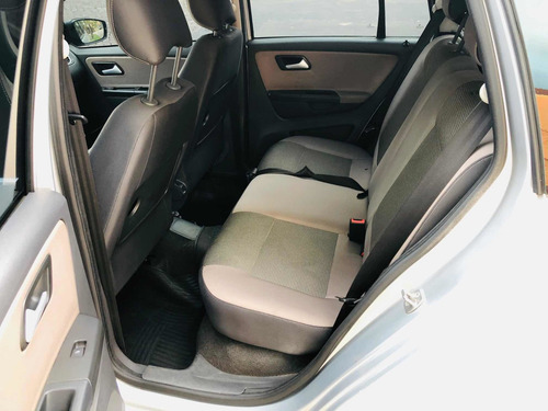 Volkswagen Suran 1.6 Highline 101cv 11c 2011