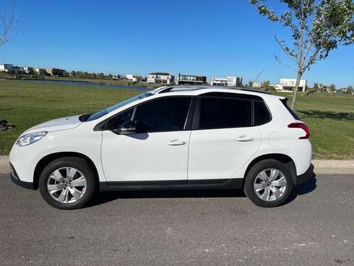 Peugeot 2008 Allure 2018 Con Solo 5000kms Nueva!!