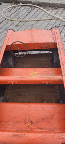 Auto De Parque Infantil En Fibra Naranja (Usado)