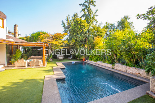Casa En Venta San Carlos De Apoquindo / Paseo Los Domínicos