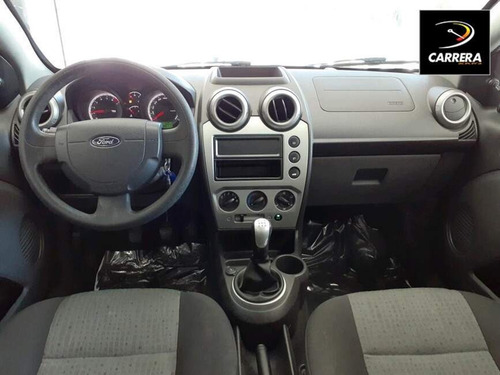 Fiesta 1.6 Rocam Sedan 8v Flex 4p Manual