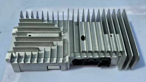 Amplificador De Auto Bose 20808897 Amp Assy 6000 Gmt9xx St (Reacondicionado)