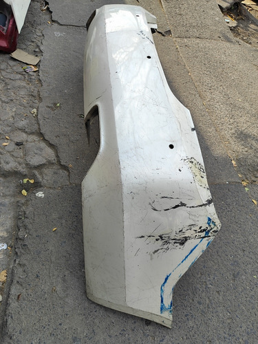 Facia Trasera Buick Lacrosse 2010-2013 (Usado)