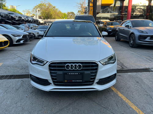 Audi A3 1.8 Sedán S Line At