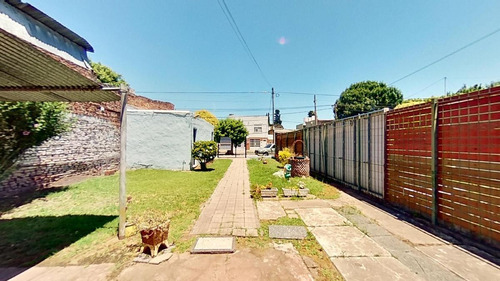 Imagen 1 de 4 de Lote Ideal Para Construir Tu Casa En Un Barrio Lindo Con Acceso Rápido A La Autopista La Plata - Bs As
