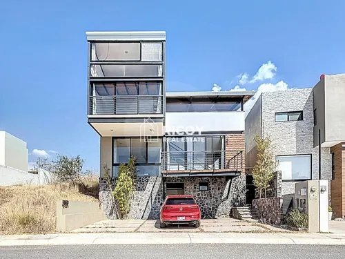 Casa En Venta En Juriquilla