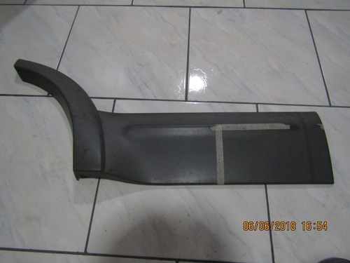 Moldura Puerta Trasera Derecha Ford Escape 2001-2006