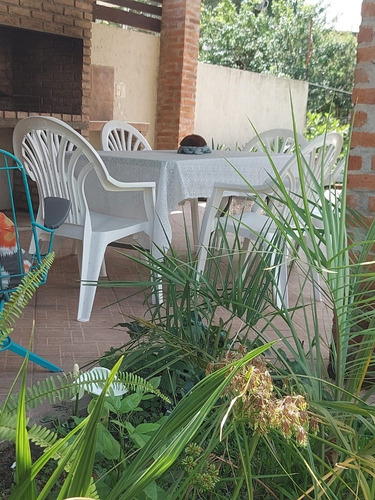 Imagen 9 de 15 de Alquiler Piriapolis, Playa Grande, Casa Con Barbacoa Especial Para Familia O Amigos. Lugar Cercado Seguro Para Niños Y Tu Mascota!