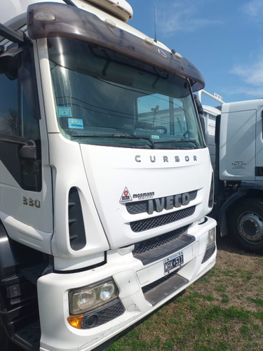 Camion Iveco Cursor 330 Año 2013. Excelente Estado