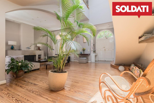 Venta - Casa 6 Ambientes - Coghlan