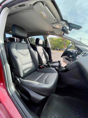 Imagen 14 de 16 de Peugeot 308 2016 1.6 Feline Hdi 115cv