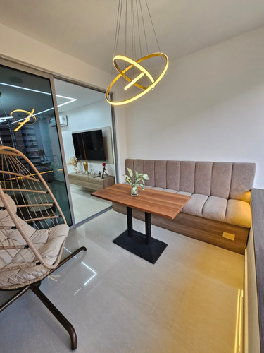 Lm Venta De Moderno Apartamento En Resd. Aspen La Parte Alta De La Urbanizacion Trigaleña - Valencia